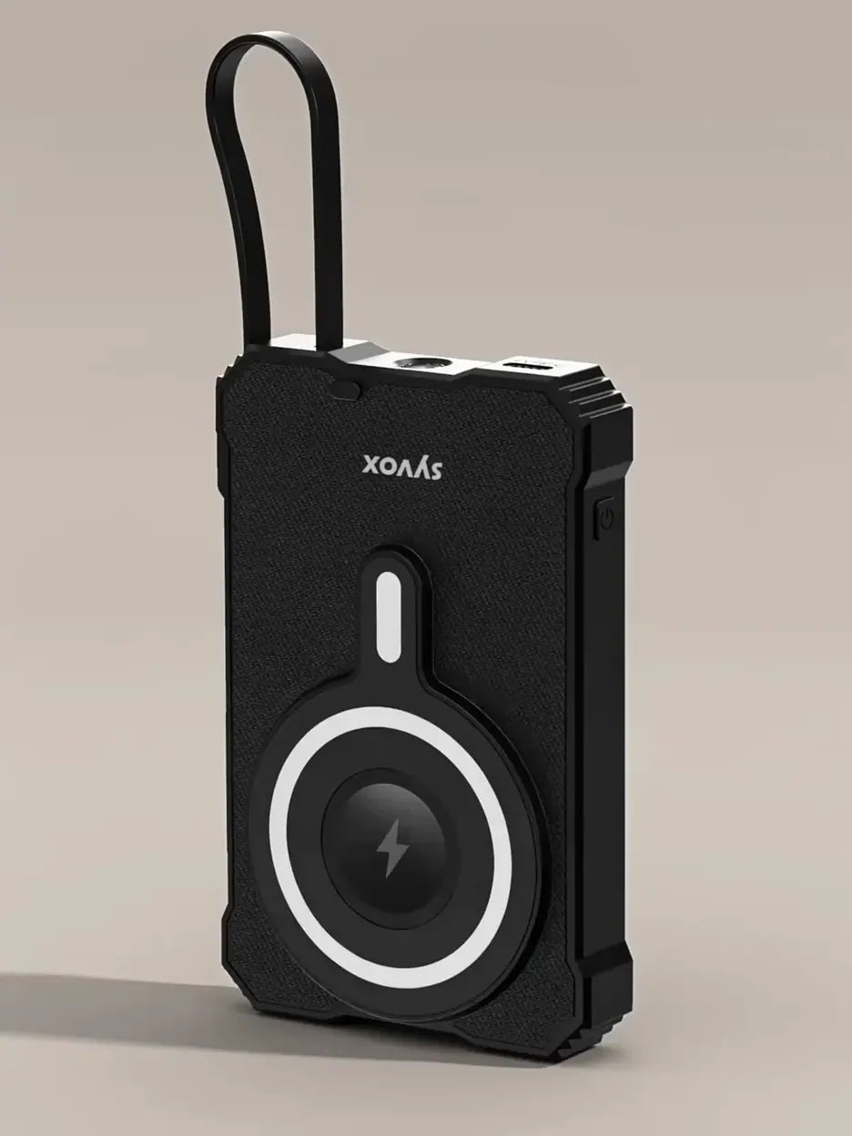 Studiofilm waarin de SYVOX Solar 10K Magnetische Powerbank draait